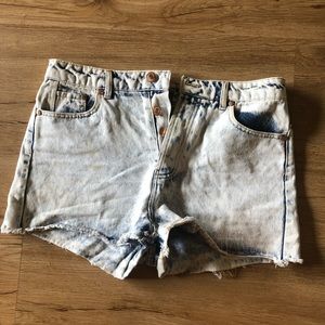 Acid washed denim high waisted shorts